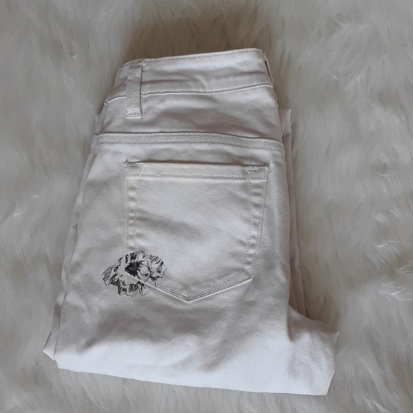 TAKE 1/2 OFF Nanette Lepore Floral Straight Jeans - Picture 11 of 14